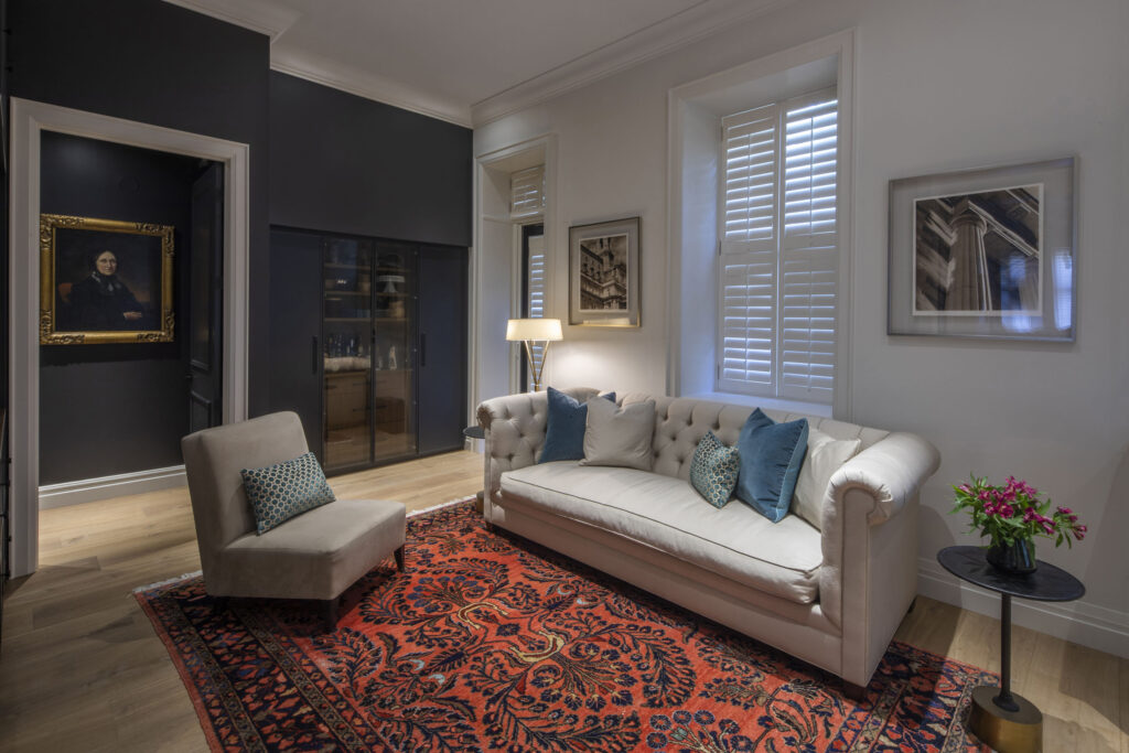 385 Brunswick Living area